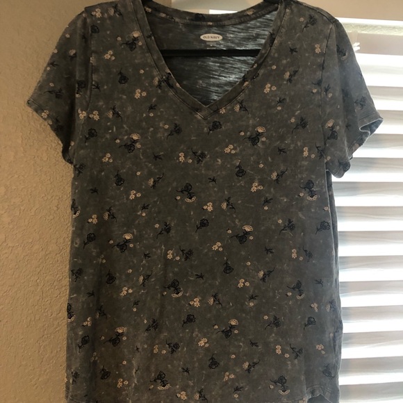 Old Navy Everywhere Tshirt - Picture 4 of 4